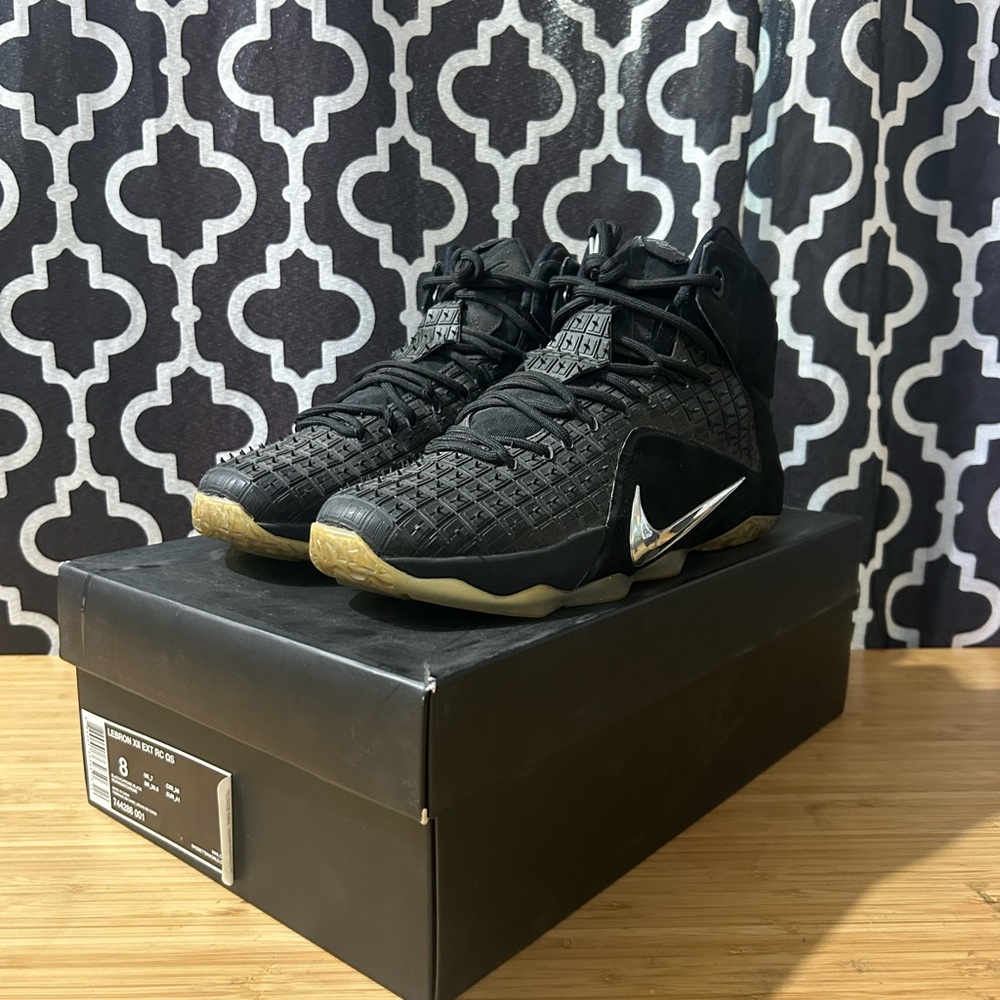 Lebron 12 EXT Rubber City Size 8